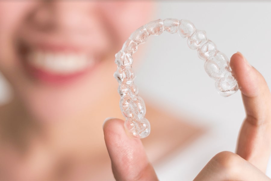 Clear aligner hassle-free and natural-looking orthodontic treatment